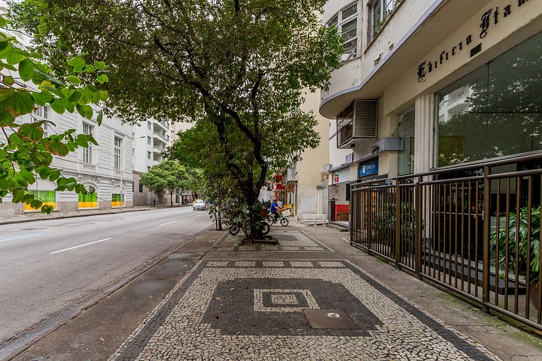 Relax em Copacabana, quarto e sala, 150 mt da Praia, cozinha